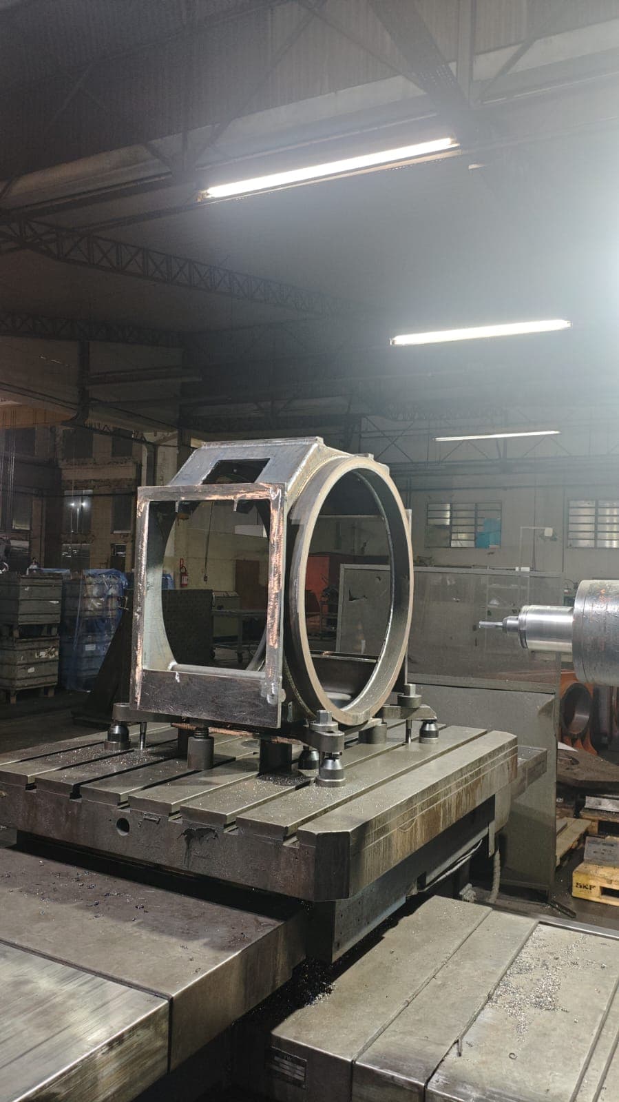 Equipe e estrutura da Unitech Metalúrgica